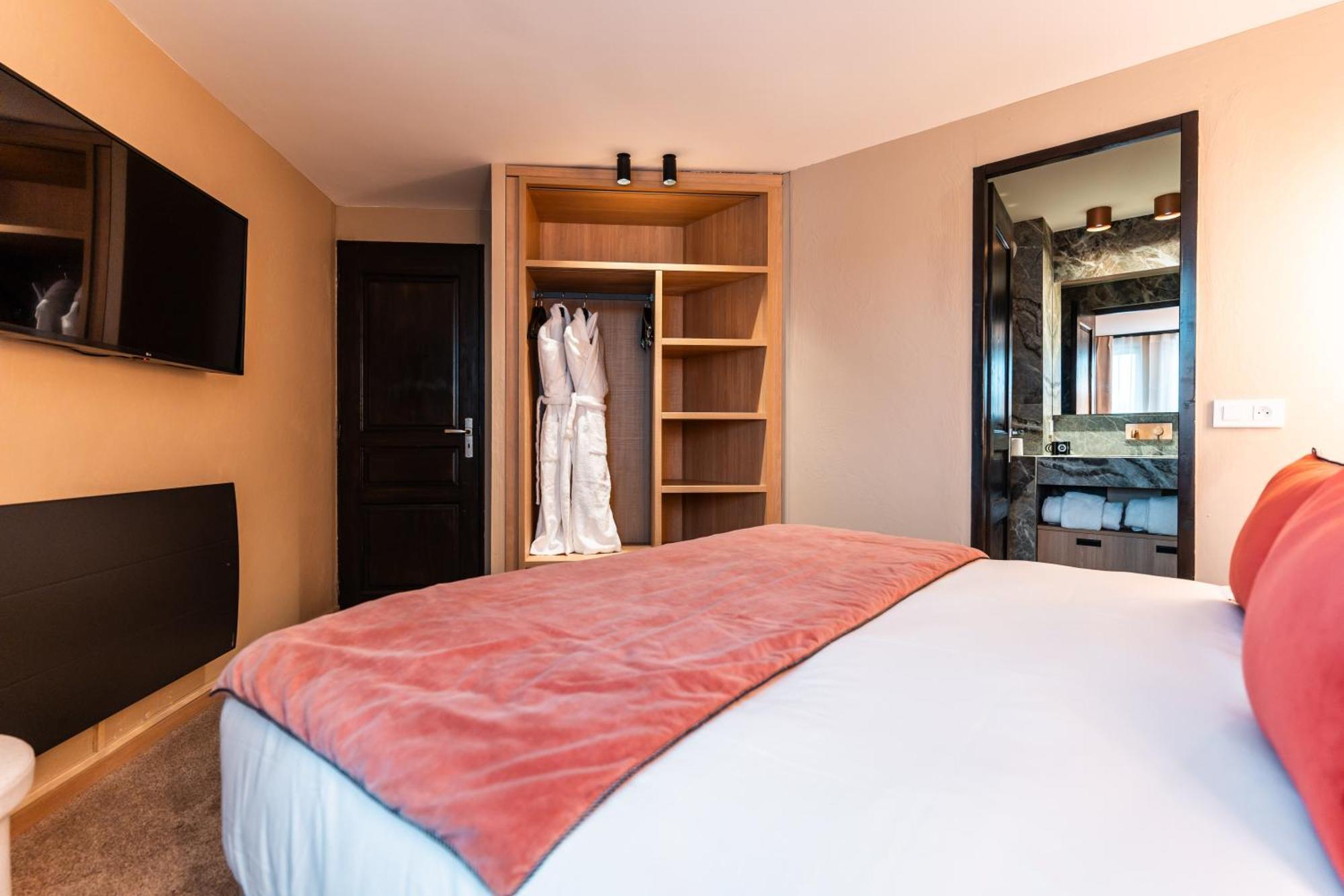 Fahrenheit Seven Courchevel Hotel Quarto foto